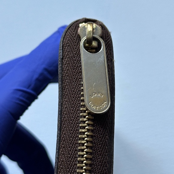 Louis Vuitton Zippy Coin Purse - Picture 5 of 15